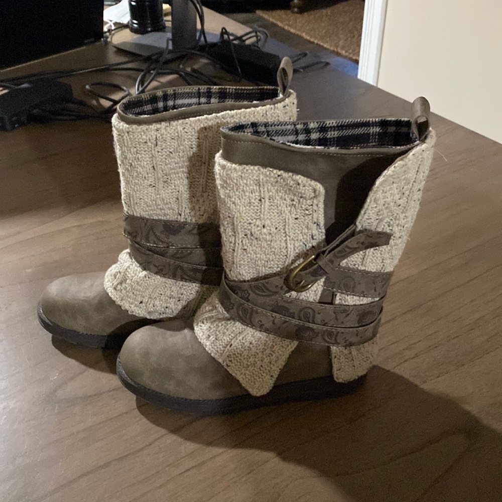Mukluks , worn twice , like new